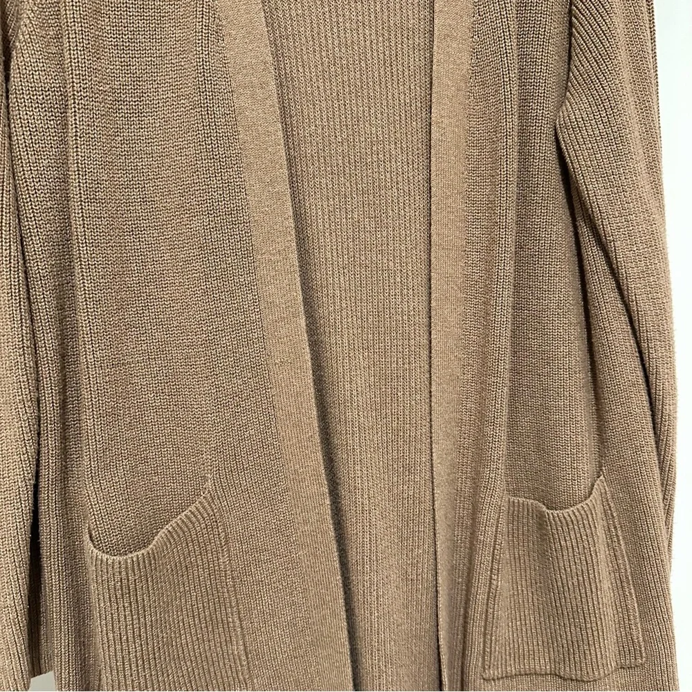 Old Navy Women's Tan Cardigan Sweater - Picture 2 of 3